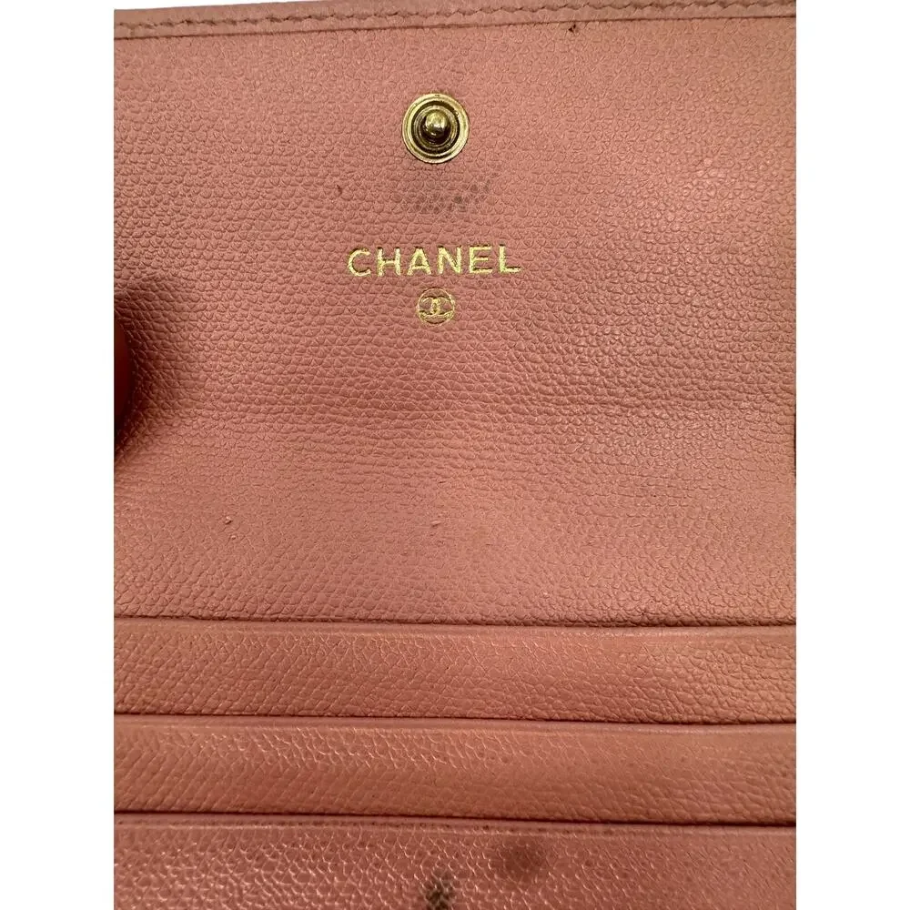 Chanel Blush Pink CC Logo Grained Calfskin Vintage Trifold Women Compact Wallet